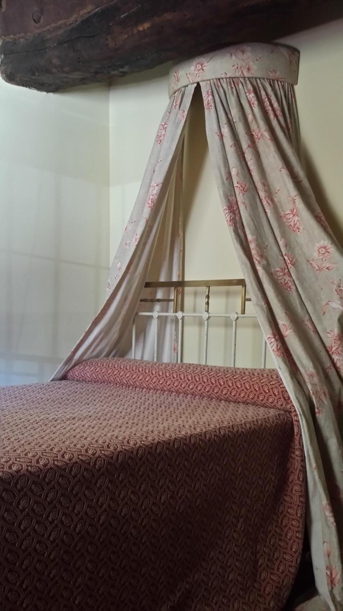 Casa Rural Con Encanto "Los Postigos" Banos De Montemayor Oda fotoğraf