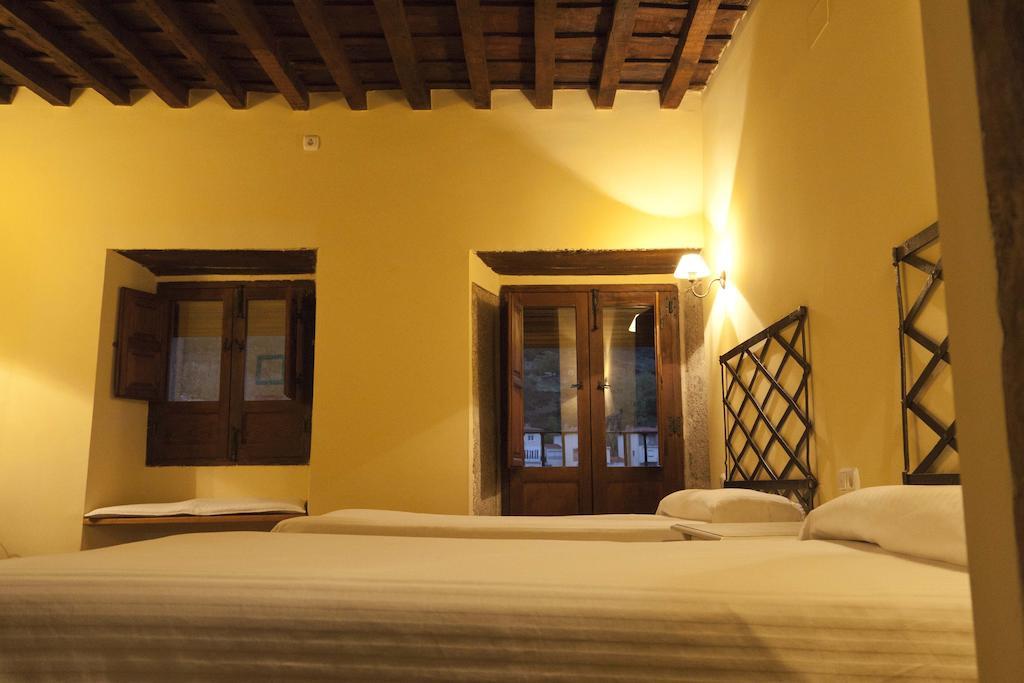 Casa Rural Con Encanto "Los Postigos" Banos De Montemayor Oda fotoğraf